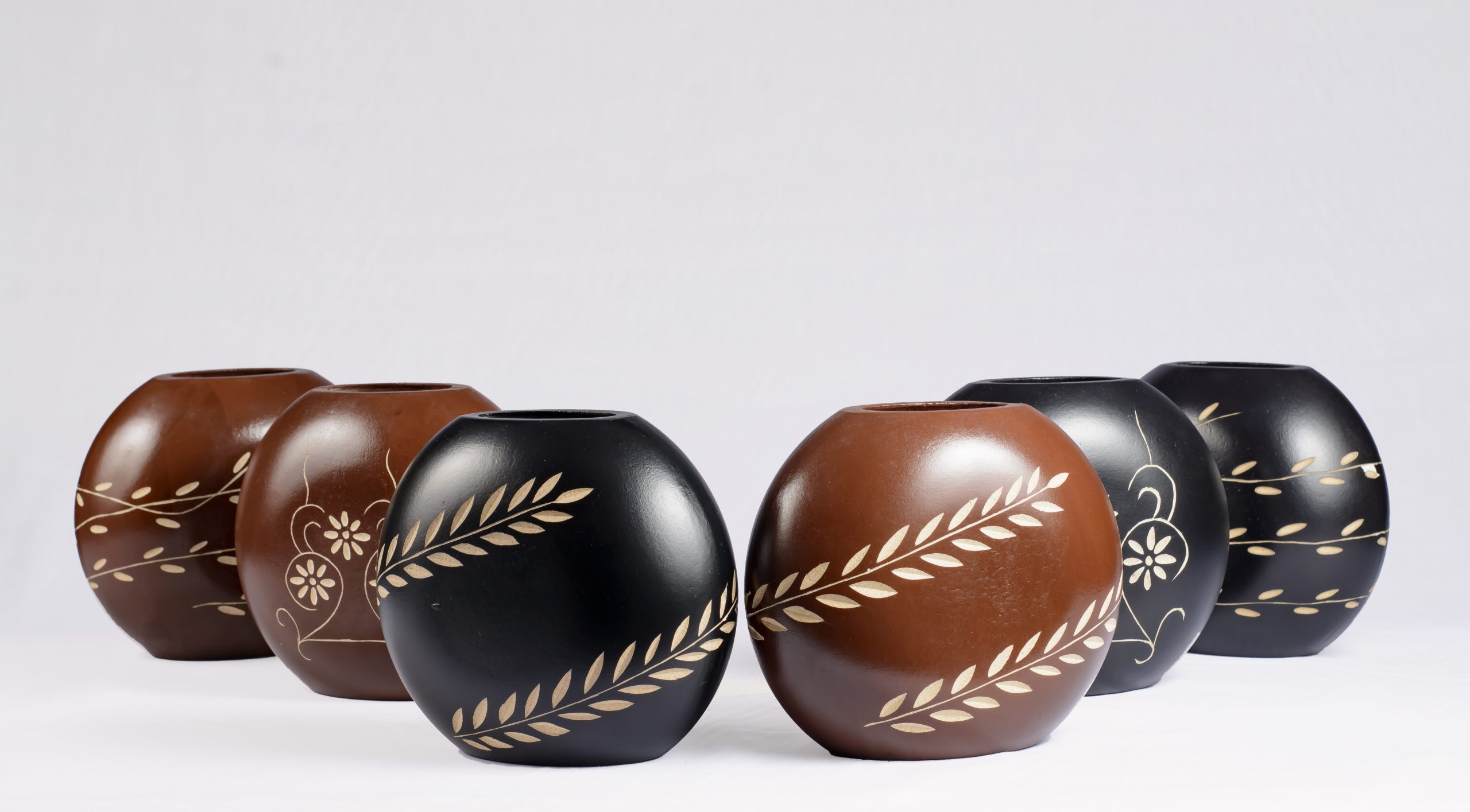 Round Wooden Bowls